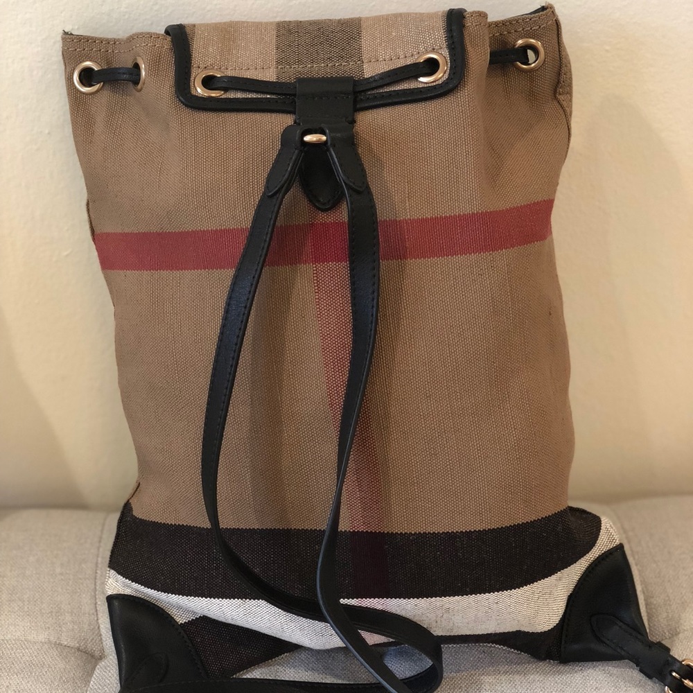 💫SOLD💫Burberry Canvas Chiltern Backpack - Picture 2 of 8